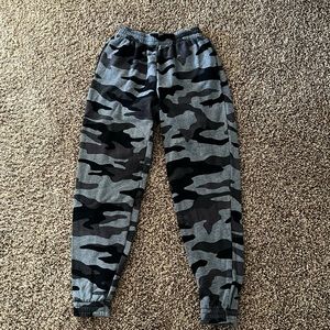 Victoria’s Secret PINK black camo campus joggers